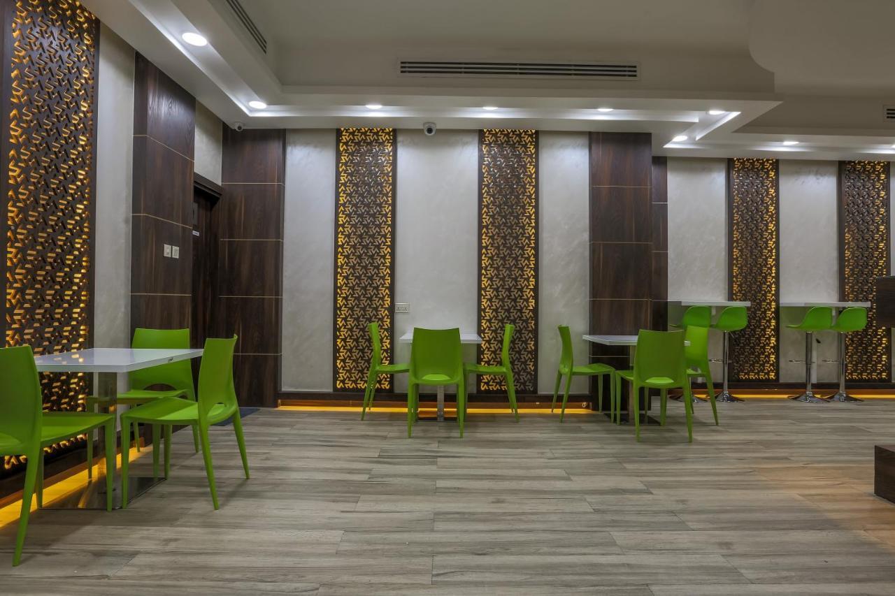 24 Gold Hotel Dubaj Kültér fotó